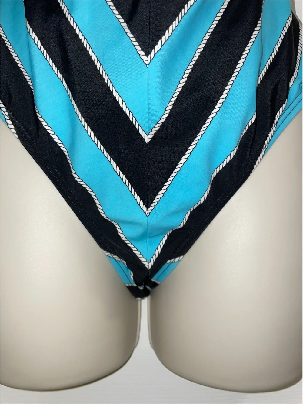 Michael michael kors one piece Halter swimsuit Blue/Black Cruise Size 10 Keyhole